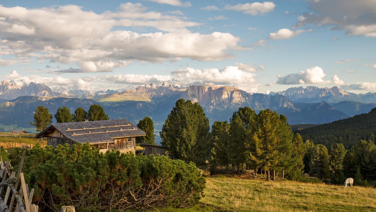 Roesslwirt Hotel Barbiano  Exterior foto